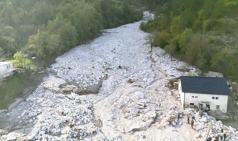 Da li je kamenolom iznad Donje Jablanice dodatno doprinio katastrofi na ovom području?